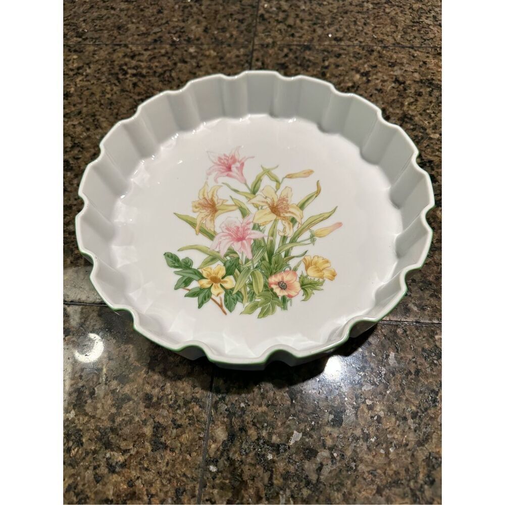 Vintage Shafford quiche or pie plate. Porcelain